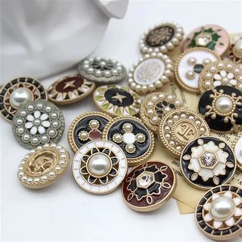 vintage-enamel-buttons